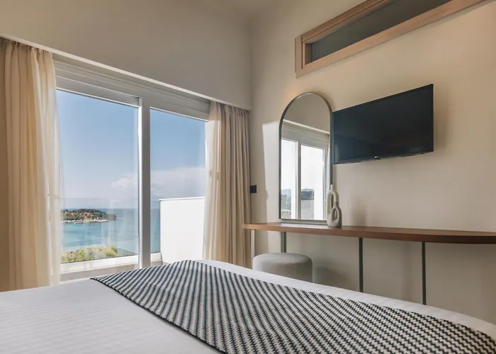 Alexandra Beach Resort & Spa